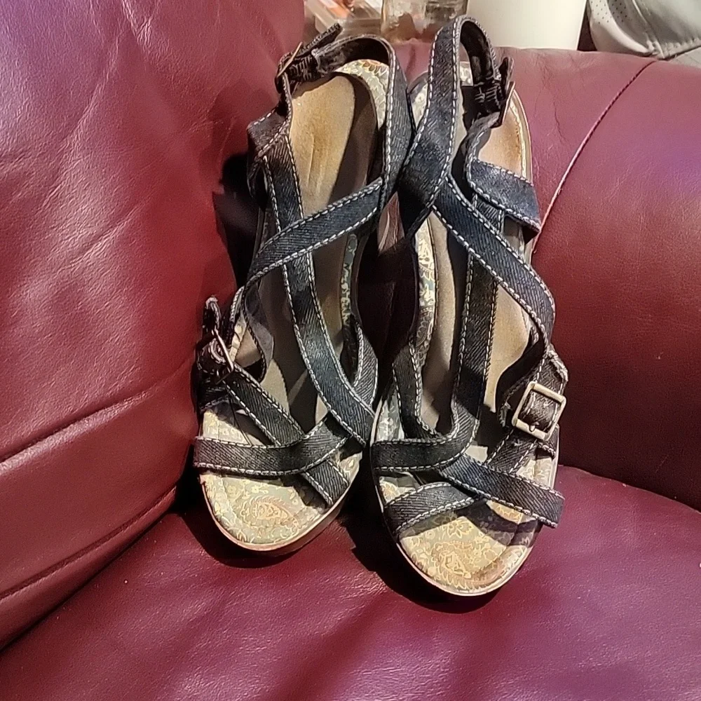 ROCKETDOG. denim platform block heal. 8.5